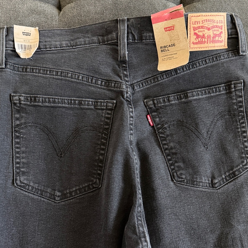 LEVI'S Ribcage Bell Women's Jeans - Picture 7 of 9